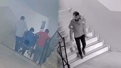 Yürek ısıtan anlar! Müdür yardımcısı öğrencisini sırtında taşıdı