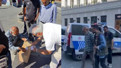 Galata Köprüsü’nde ‘Bul karayı al parayı’ oyunu! Turistlerin gözlük kamerası onları ele verdi!