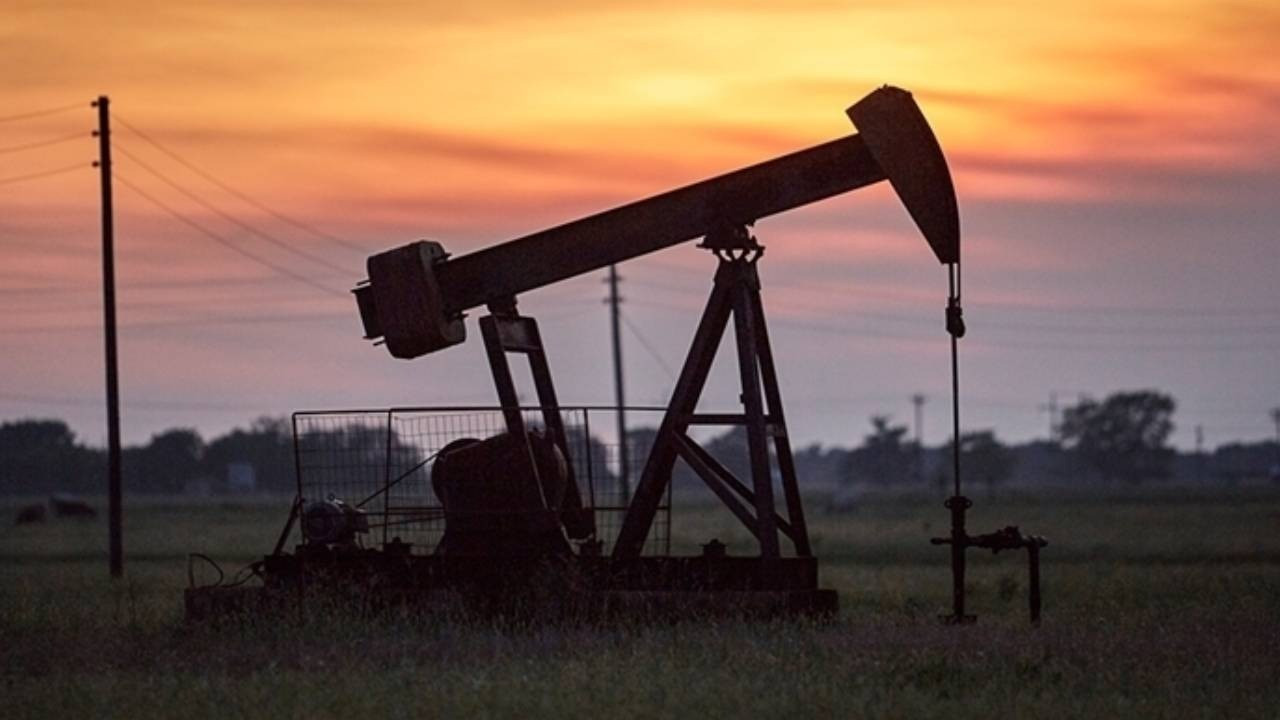 Savaş devam ediyor! Tek cümlesiyle petrol fiyatları düştü