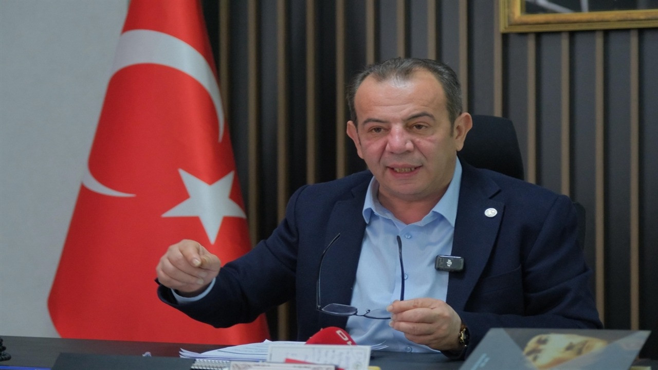 Skandal yasak aşk ve santaj dosyası! Tanju Özcan'ın belediye personeli sevgilisi ile yazışmaları tek tek ortaya çıktı!