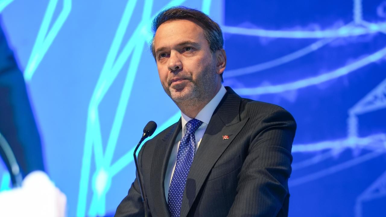 Bakan Bayraktar açıkladı: Elektrik ve doğalgaza zam gelecek mi? "Enerji krizi tarihin en büyüklerinden biri olabilir"