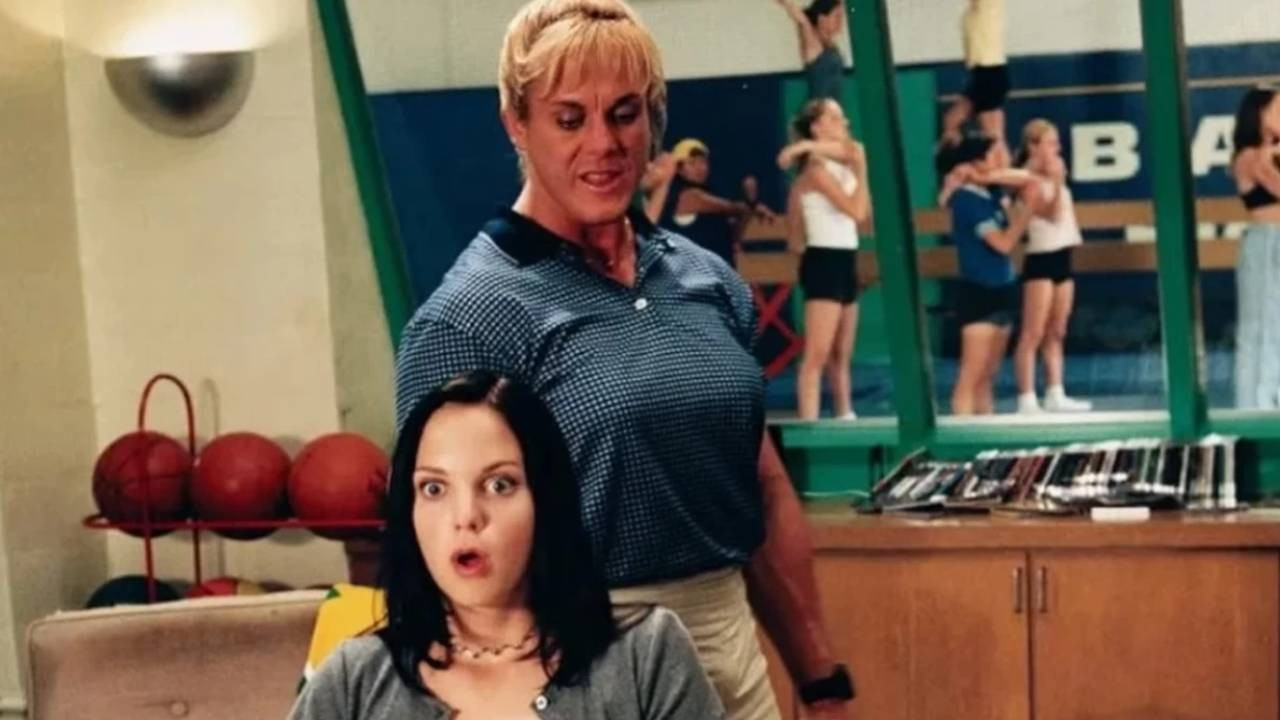 Ünlü oyuncudan kahreden haber! Evinde ölü bulundu