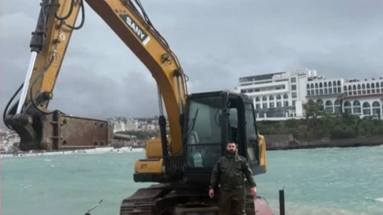 İskelede çalışan işçiler fırtınada denize savruldu! Bir işçiden acı haber geldi