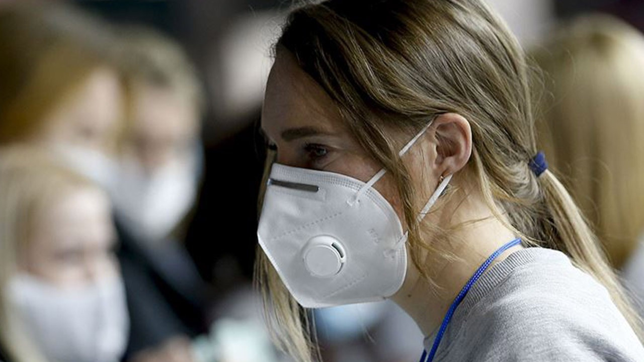 Virüs yeniden hortladı! 2 kişi acilen izole bölgeye alındı