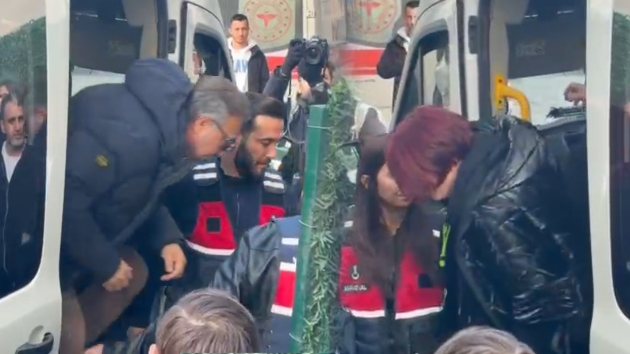 Ünlülere uyuşturucu soruşturmasında yeni gelişme! Oktay Kaynarca ve Emel Müftüoğlu'na yurt dışı yasağı