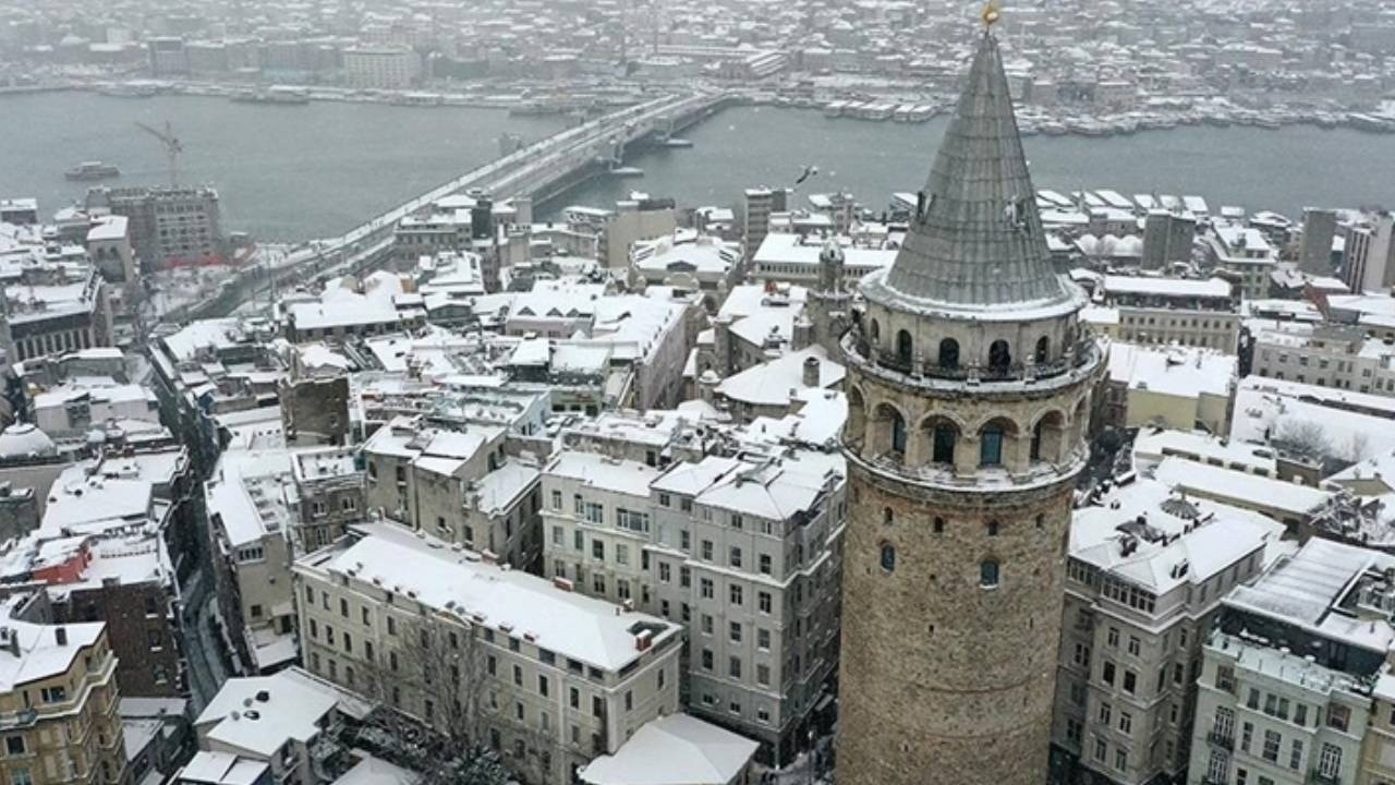 İstanbul'a kar geri dönüyor! O tarihe dikkat: Uyarılar peş peşe geldi