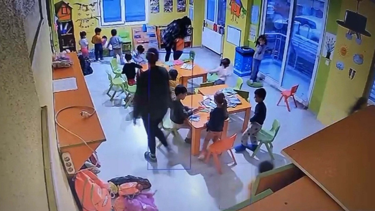 Kreşte şiddet skandalı! Çocukların görüntüsü dehşete düşürdü