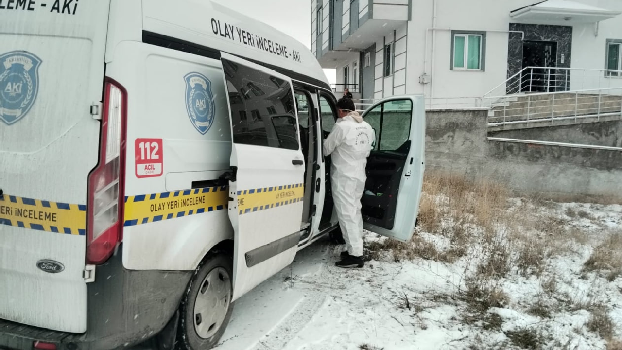 Kan donduran olay! Oturdukları dairede yaşlı çiftin cesetleri bulundu