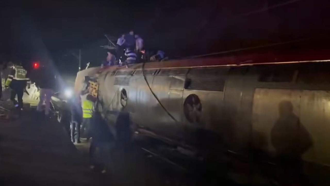 Katliam gibi kaza! Hızlı tren faciasında çok sayıda ölü var