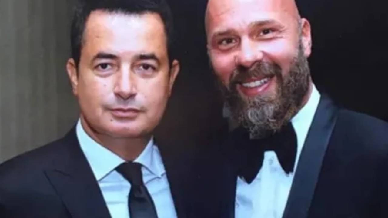 Esat Yontunç havalimanında gözaltına alındı!