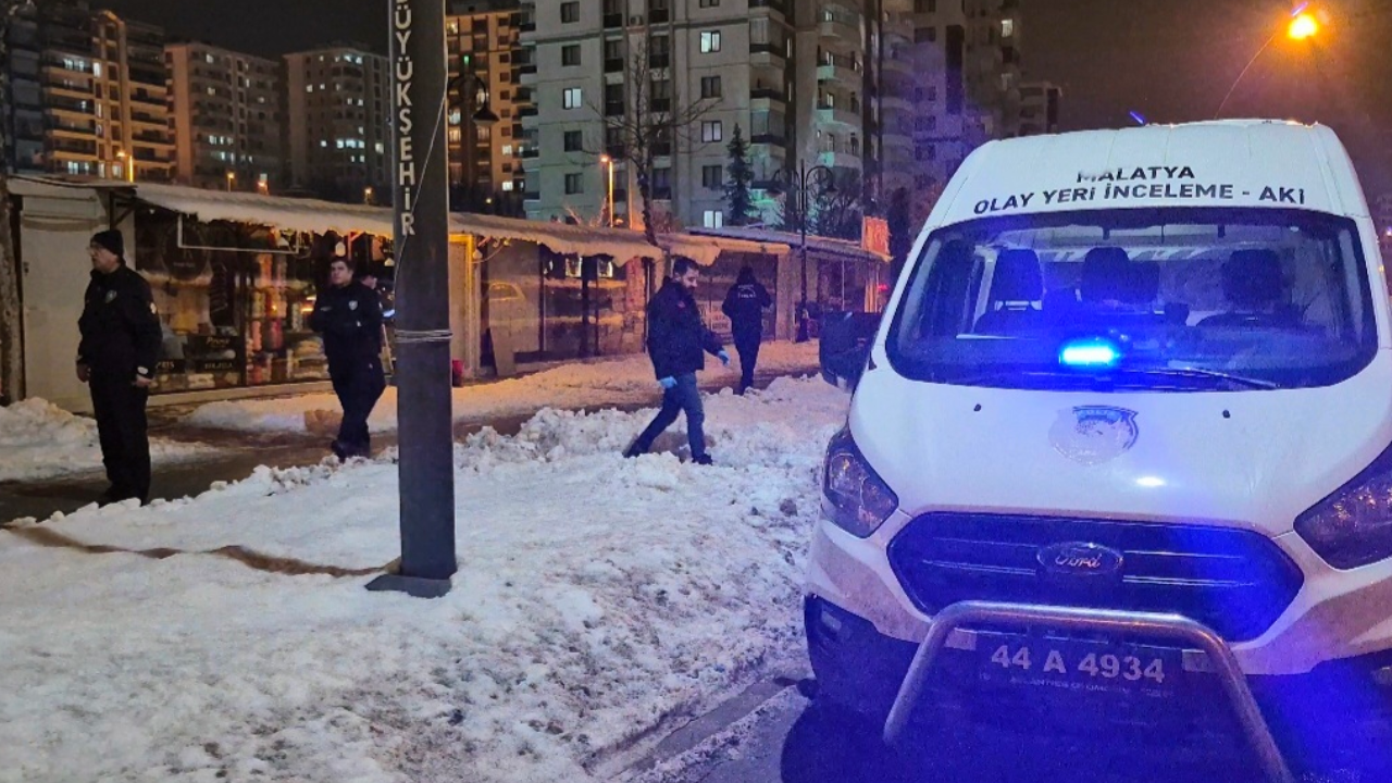 Bıçakla dehşet saçtılar! Yaralılar var