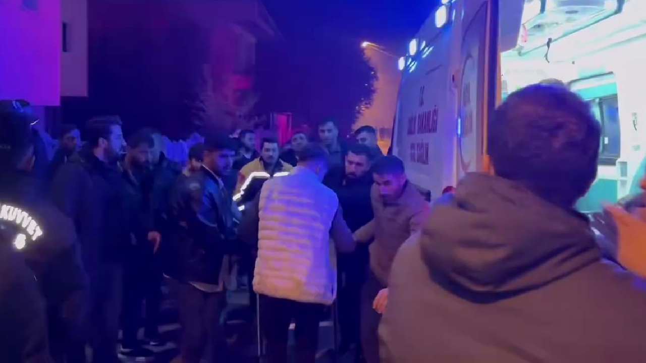 Dehşete düşüren olay! Havaya açılan ateş balkondaki kişinin canını aldı