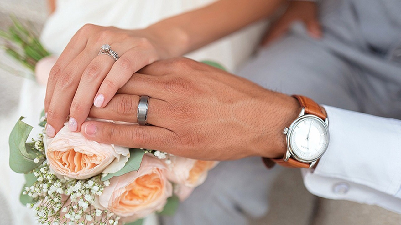 Halkbank'tan evleneceklere 100.000 TL ödeme