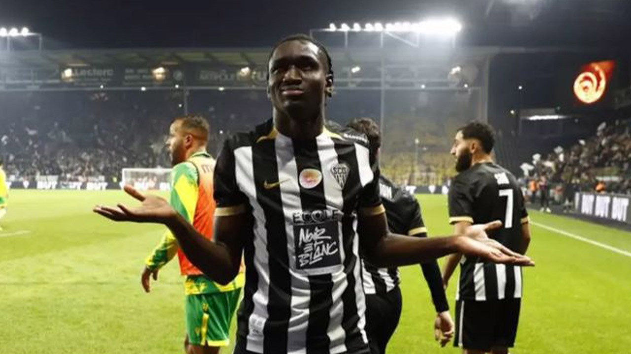 Fenerbahçe'den 19 yaşındaki forvet için dudak uçuklatan teklif