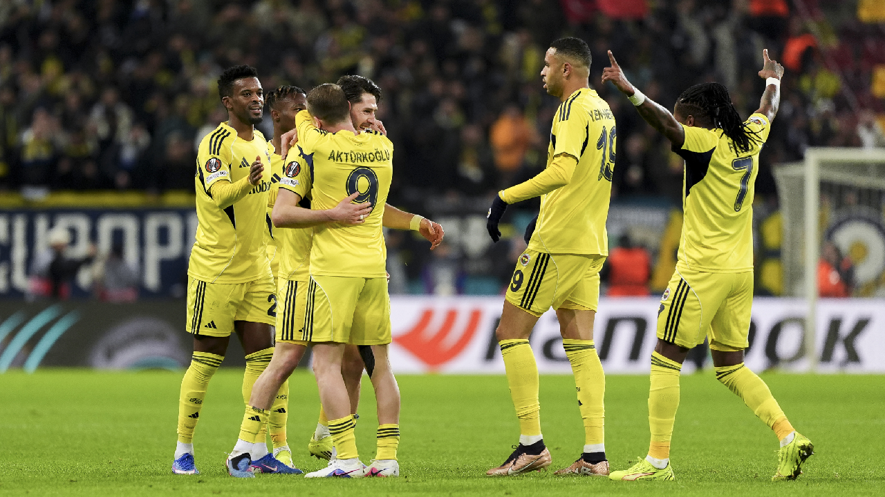 Fenerbahçe'ni rakibi belli oldu! Kapanışı 1 puanla yaptı