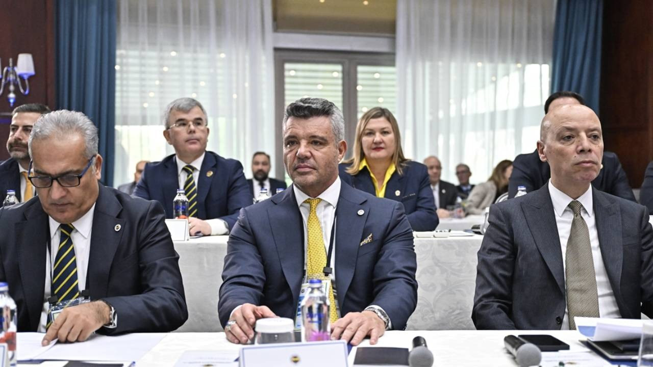 Fenerbahçe'nin toplam borcu açıklandı!