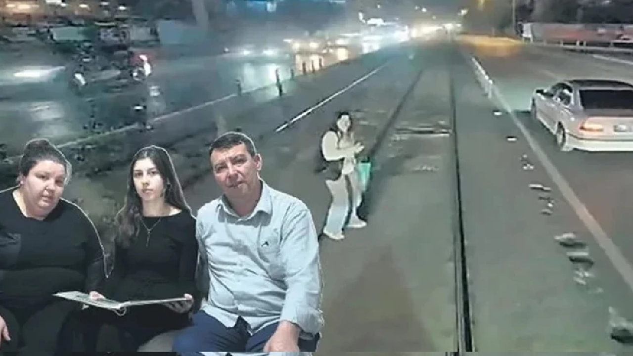 Genç kıza tramvay çarpmıştı! Acılı aileden belediyeye sert tepki