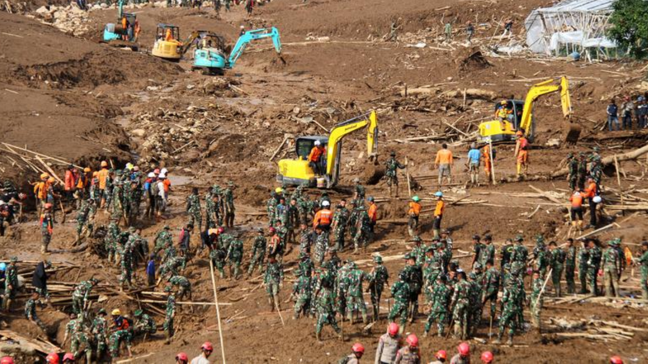 Toprak kaymasında korkunç bilanço! Ölü sayısı 70'e yükseldi