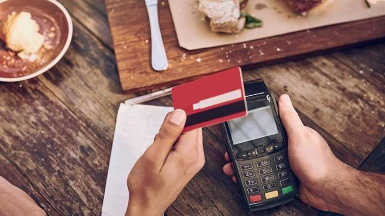 Restoranların servis ücreti oyununa darbe! Ticaret Bakanlığı ceza yağdırdı