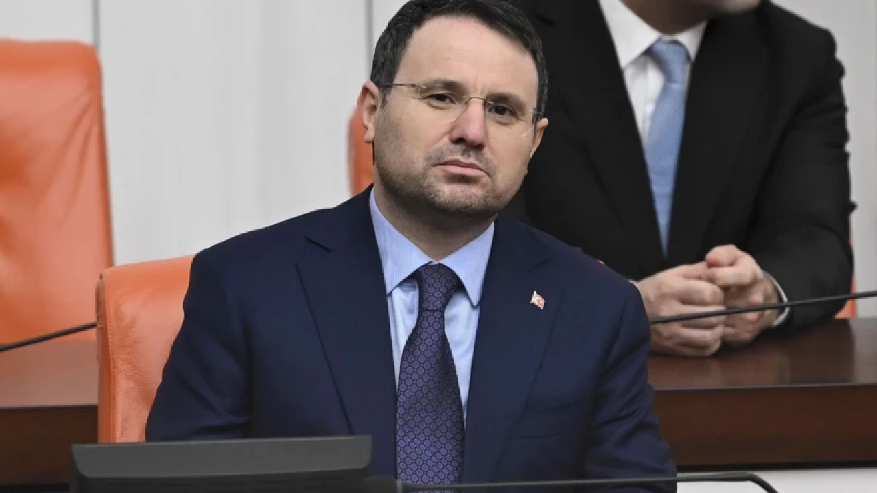 Akın Gürlek'ten yemin töreni sonrası ilk paylaşım: "Azimle çalışmaya devam edeceğiz"