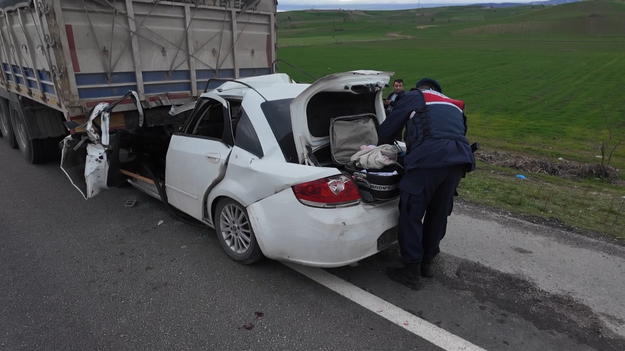 Cenazeye giderken kaza yaptılar! Acı haber geldi