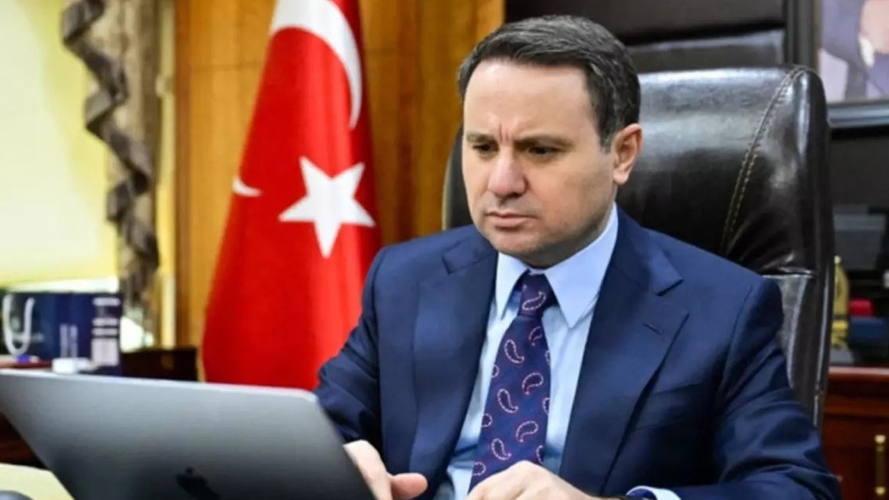 Yeni sosyal medya düzenlemesi nasıl olacak? Adalet Bakanı Akın Gürlek detayları ilk kez tv100’e açıkladı