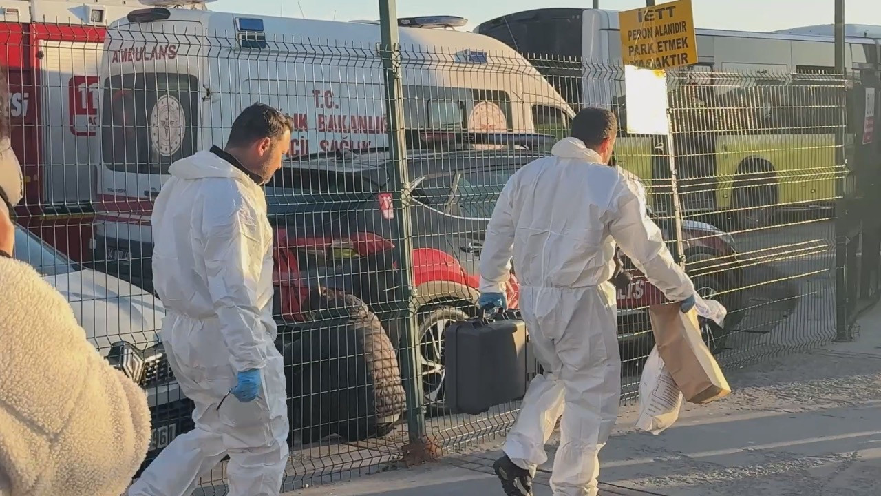 İstanbul'da metro istasyonunda intihar! "Ben size layık olamadım"