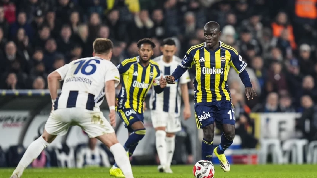 Fenerbahçe hüsrana uğradı! Kendi evinde berabere kaldı