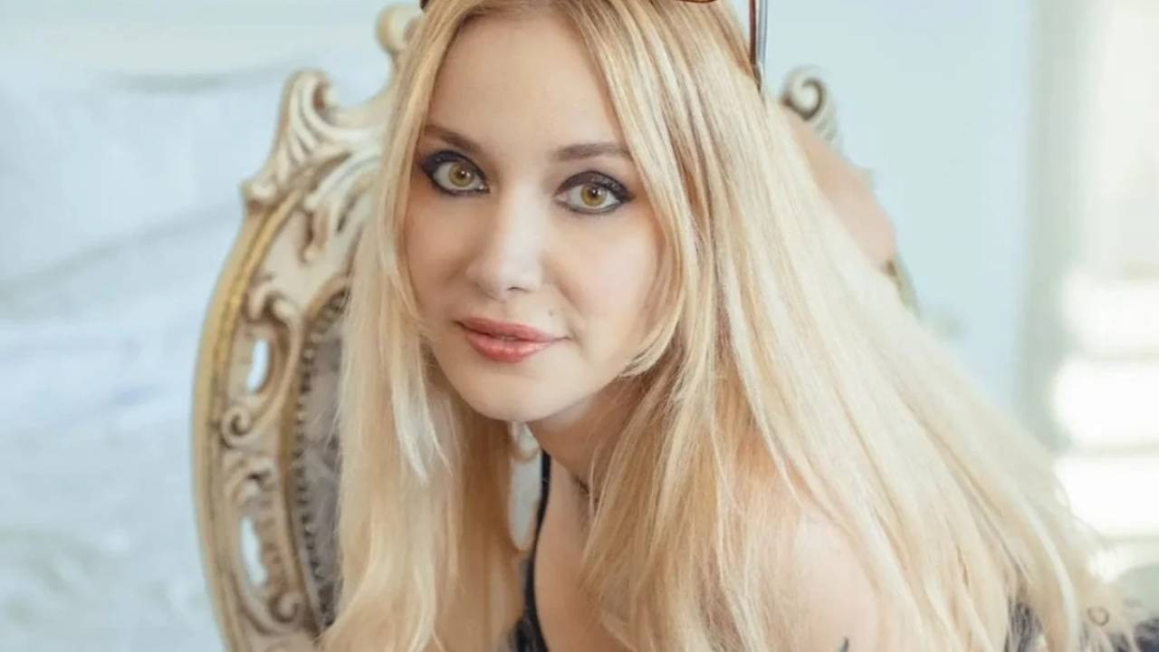 Ünlü şarkıcıdan hayranlarını üzen itiraf! İlk kez açıkladı