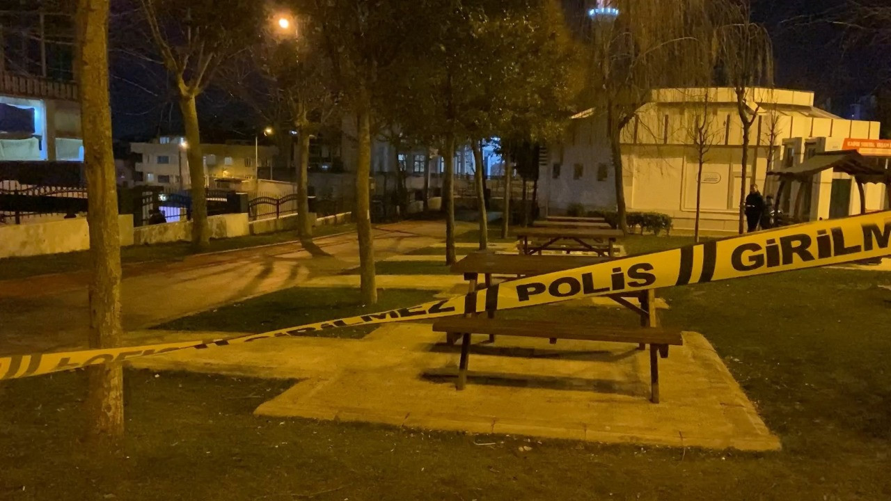 İstanbul'da dehşet! Eşini silahla yaralayıp kendini vurdu