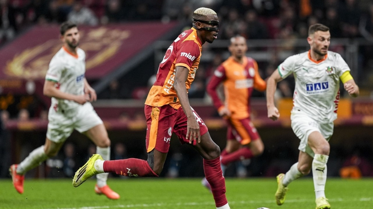Galatasaray, Alanyaspor'u 3 golle yendi