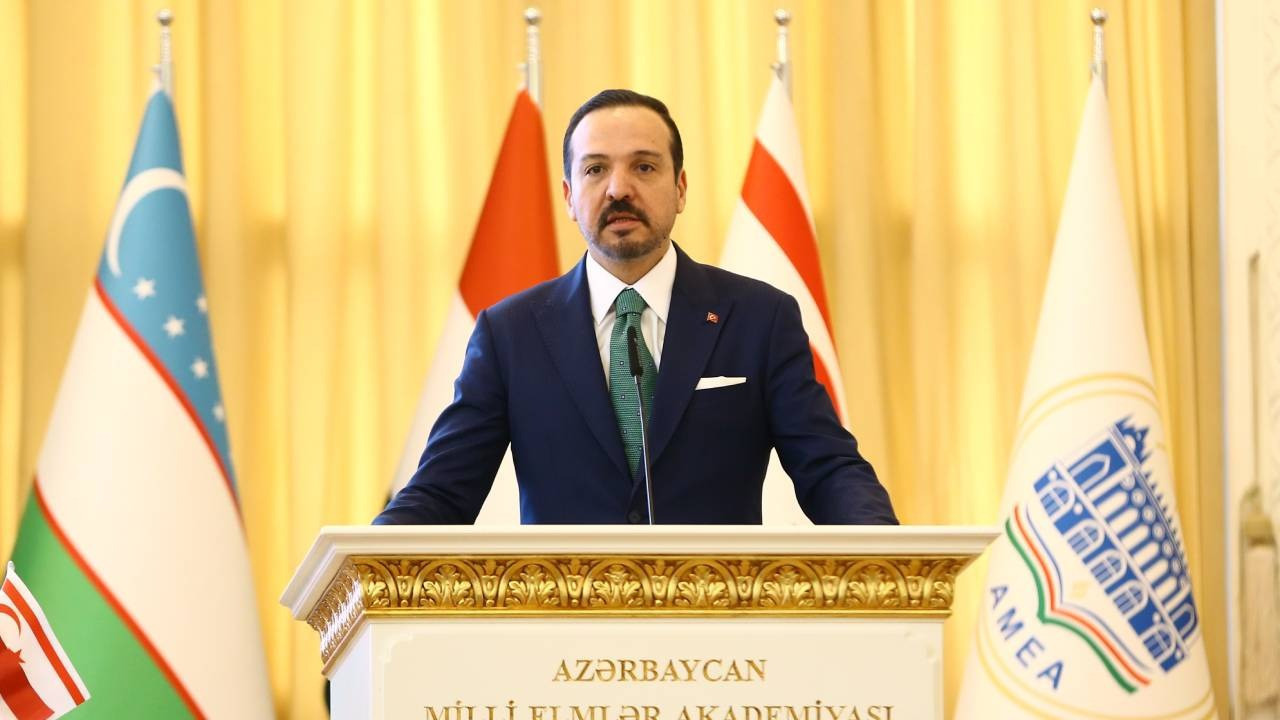 Türk Dünyasının ortak hafızası: 100. Yıl Konferansı Bakü’de düzenlendi! Kürşad Zorlu'dan Türkoloji eğitimi için kritik mesaj!