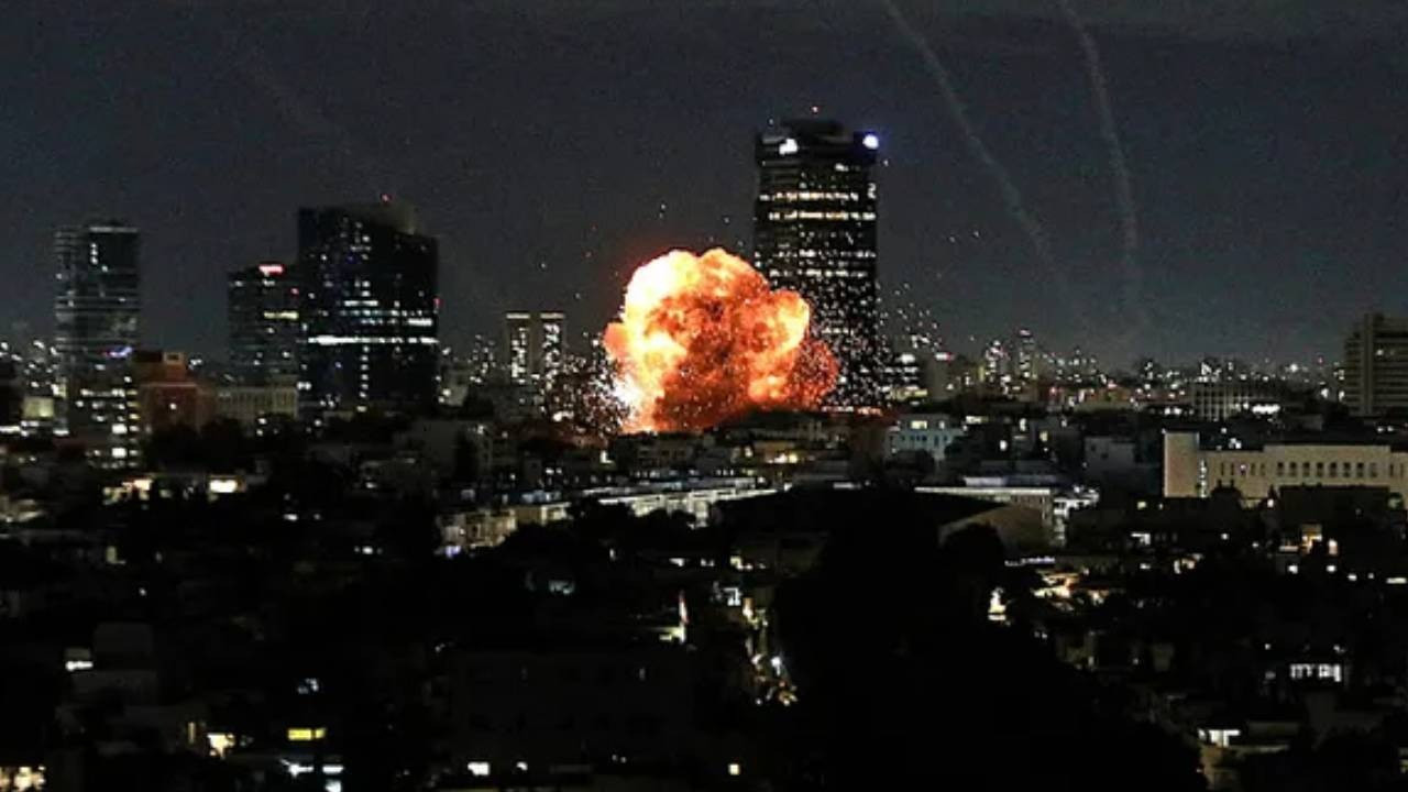 İsrail İran savaşının 3. gününde acı tablo! Tahran'da patlama sesleri... Trump savaş için süre verdi