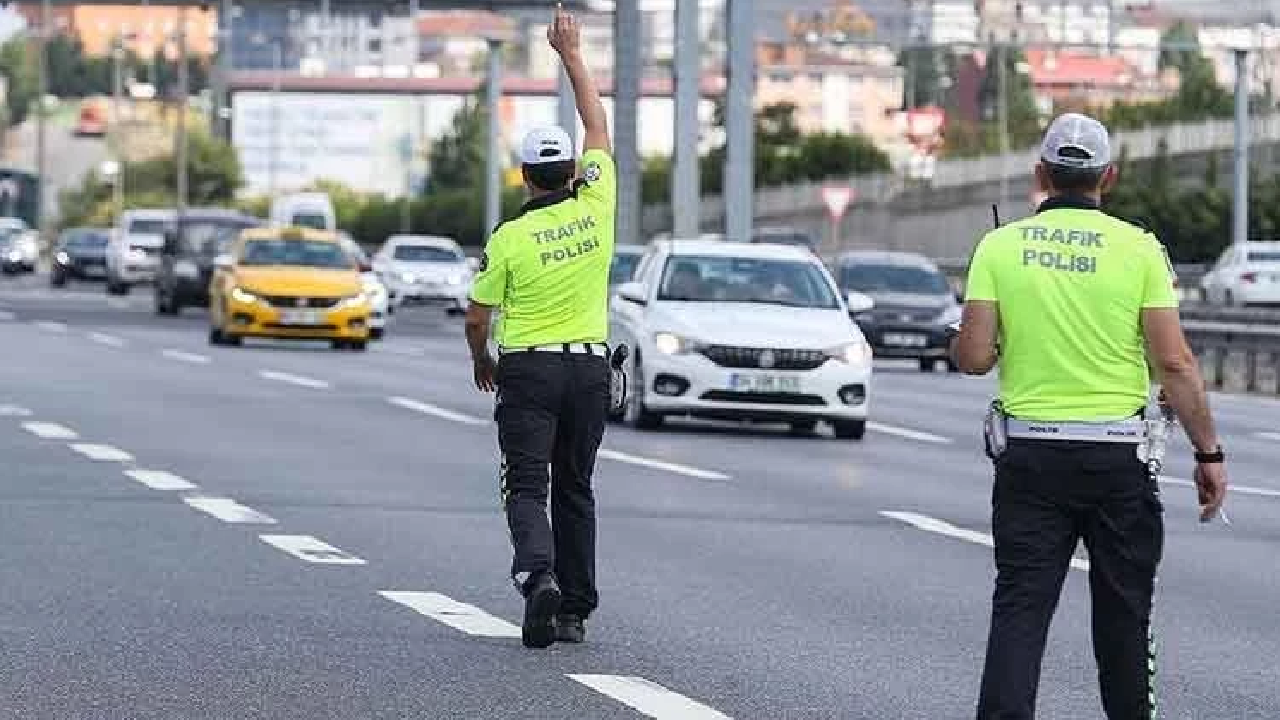 İstanbul'da bu yollar trafiğe kapatılacak! 8 Mart düzenlemesi