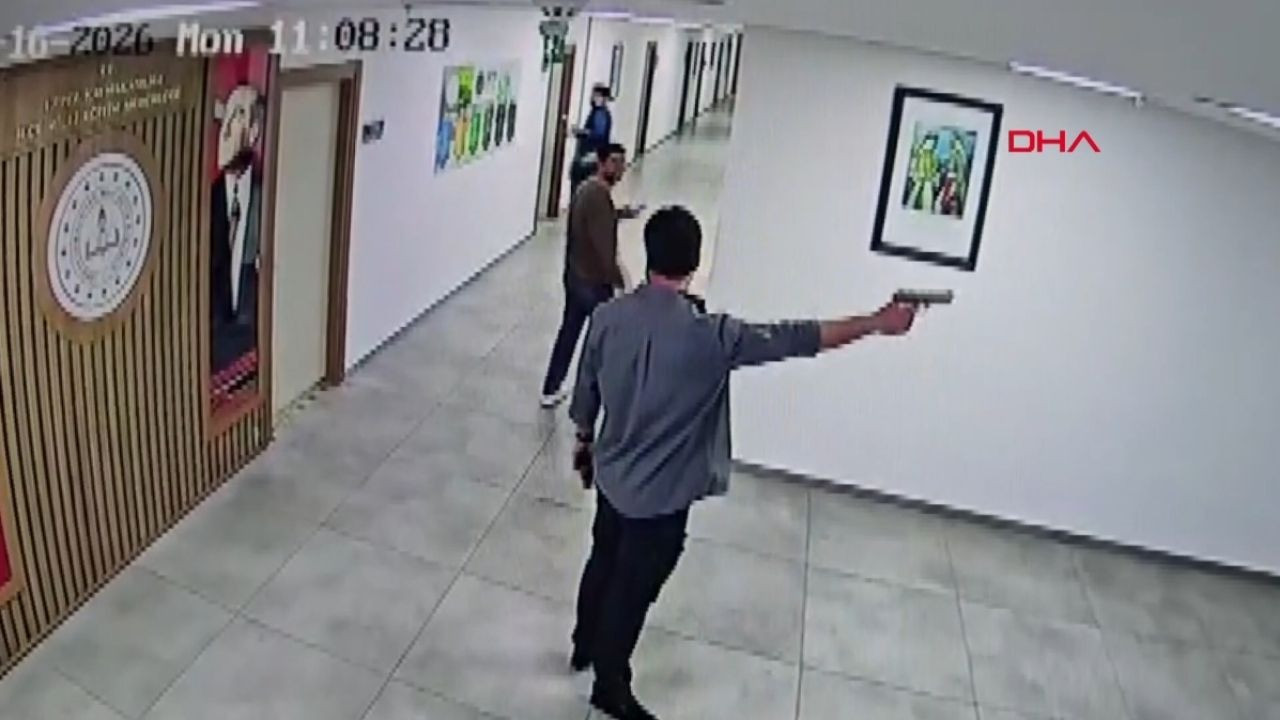 Kepez Kaymakamlık binasında panik! Silah sesleri duyuldu: Detaylar ortaya çıktı