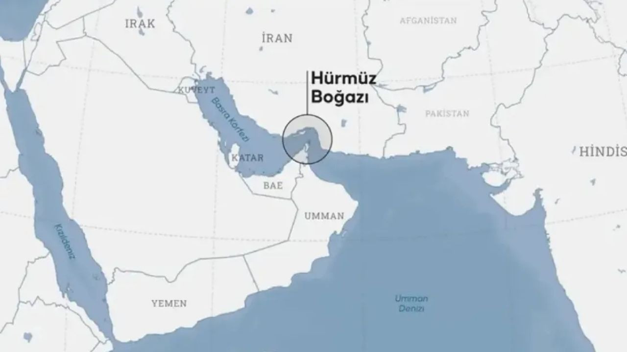 ABD açıkladı! Hürmüz Boğazı yakınlarına füze yağıyor: İran'a ait üslere saldırı düzenlendi