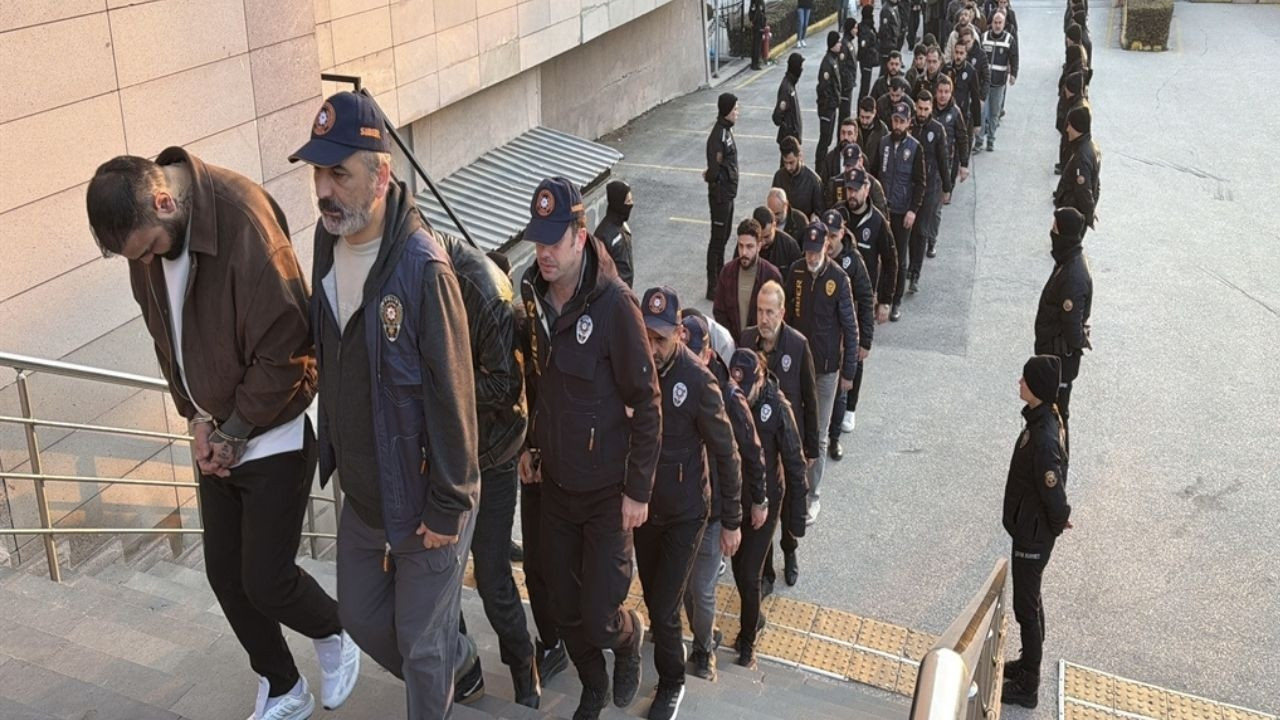 Eskişehir'de yasadışı bahis çetesi çökertildi: Çok sayıda tutuklu var