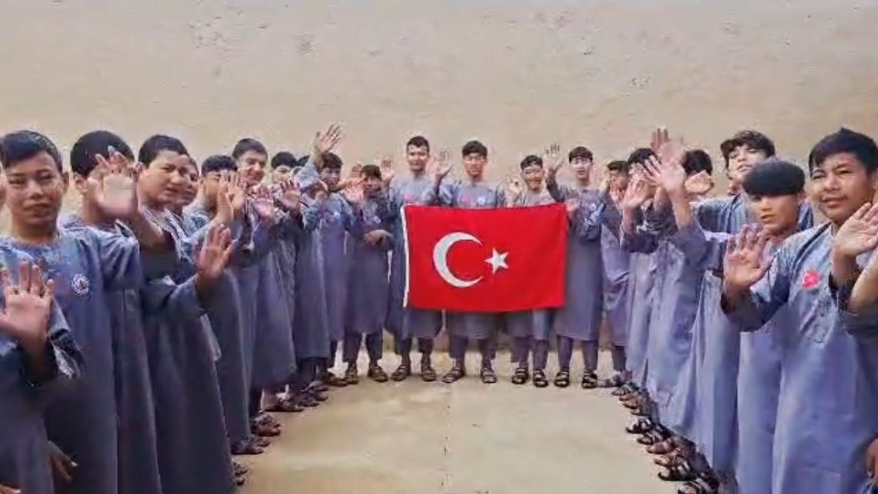 Afganistan'daki yetim çocuklardan Bahçeli'ye bayram teşekkürü
