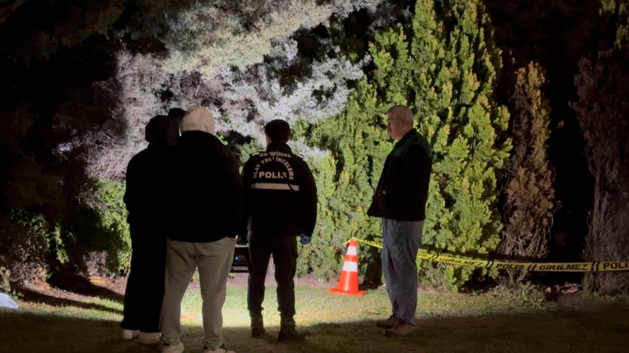 İstanbul’da dehşet gece! Parkta erkek cesedi bulundu