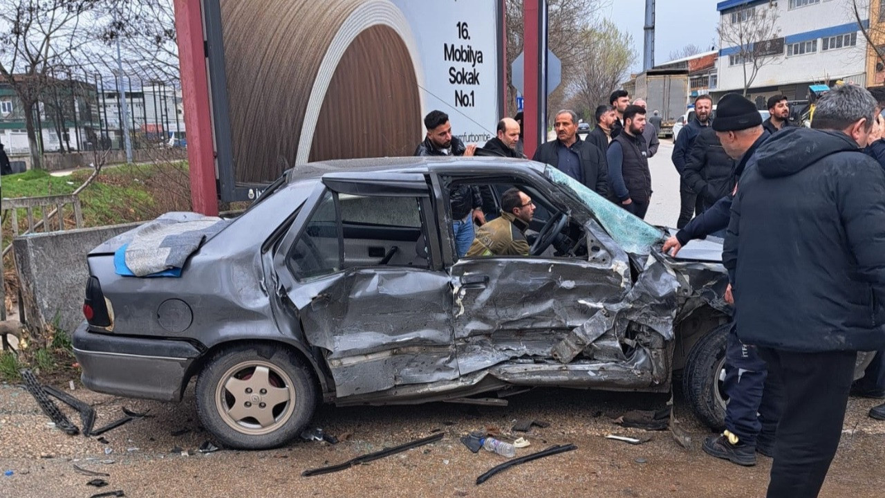 Bursa'da feci kaza! 2'si bebek 9 yaralı