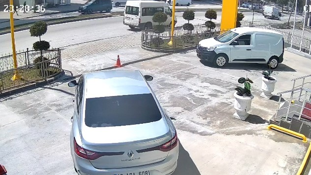 Kahreden kaza! 4 yaşındaki çocuk oracıkta can verdi