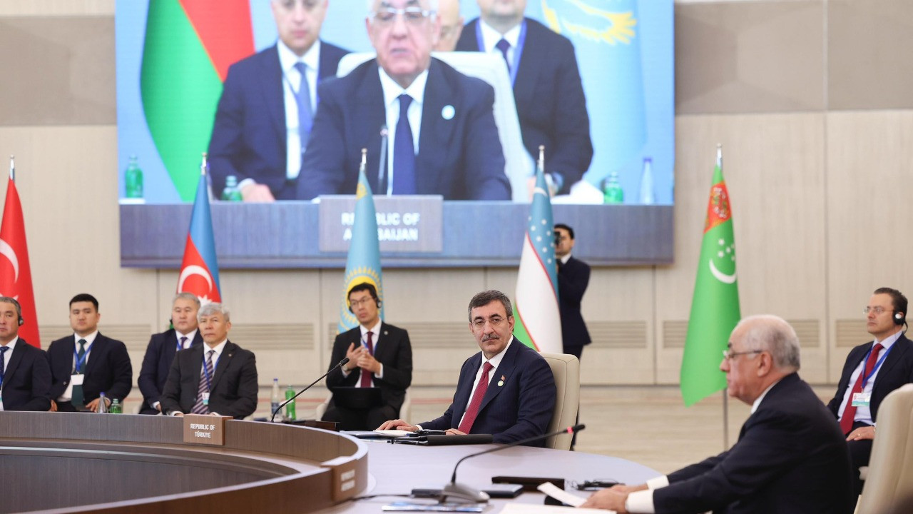 Cumhurbaşkanı Yardımcısı Cevdet Yılmaz'dan Azerbaycan’da diplomasi trafiği