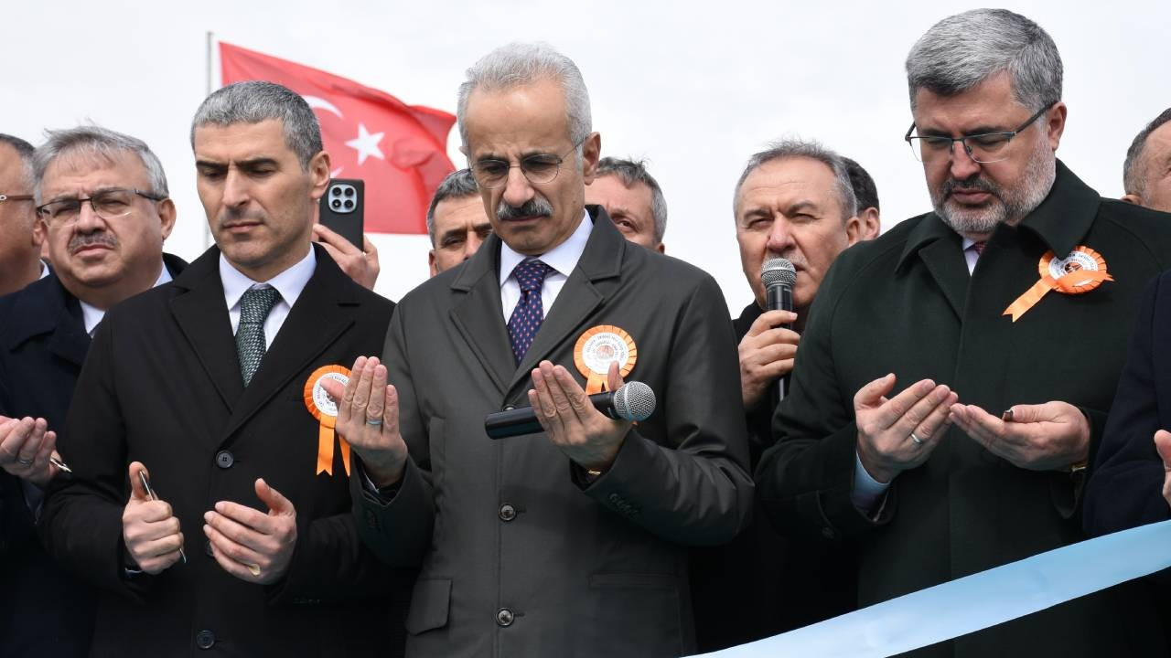 14 saatlik yol 3.5 saate düşecek! Bakan Uraloğlu duyurdu