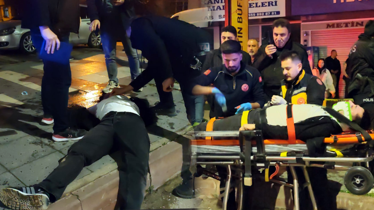 'Yan bakma' dehşeti! 2 kardeş ile anneleri kanlar içerisinde kaldı