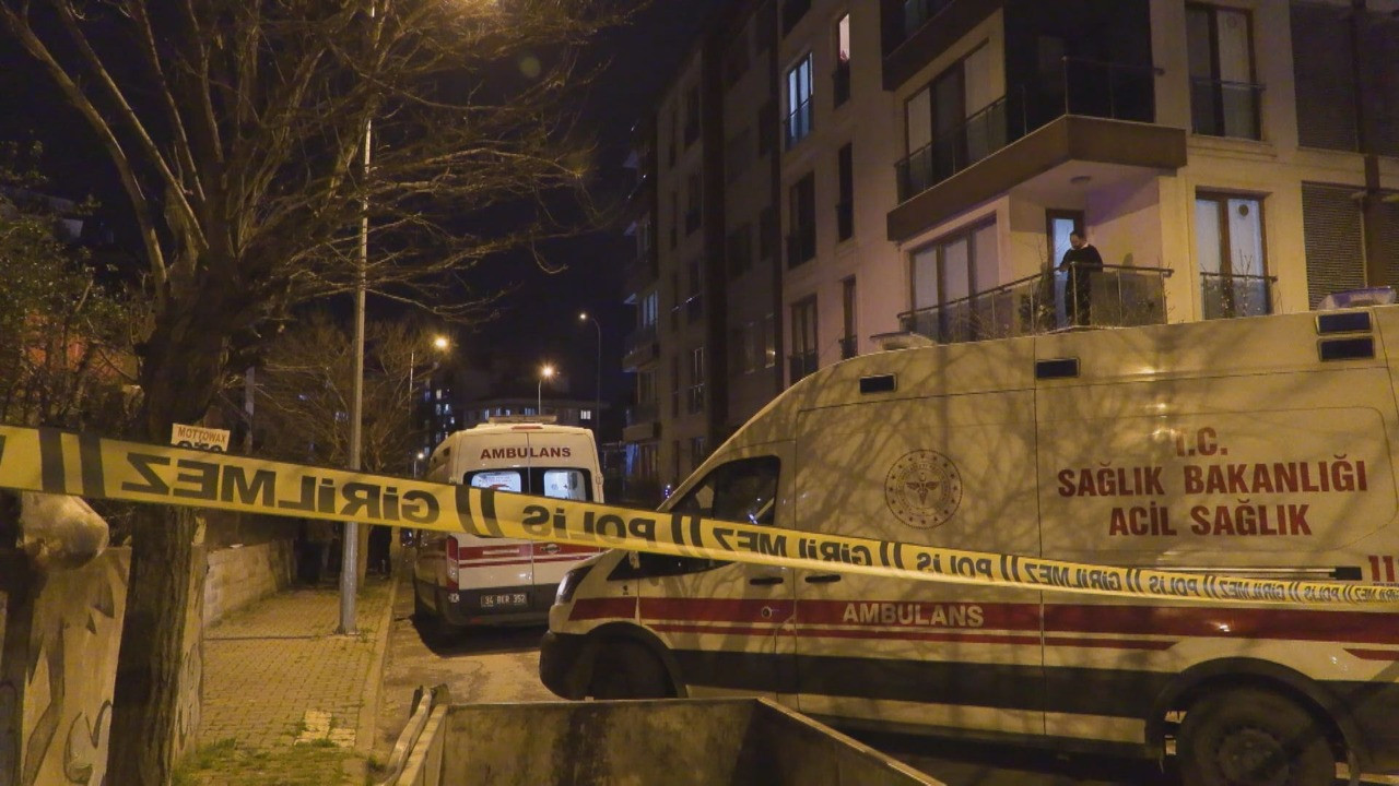 İstanbul'da kan donduran cinayet! Annesi ve abisini katletti, diğer abisini yaralayıp kaçtı