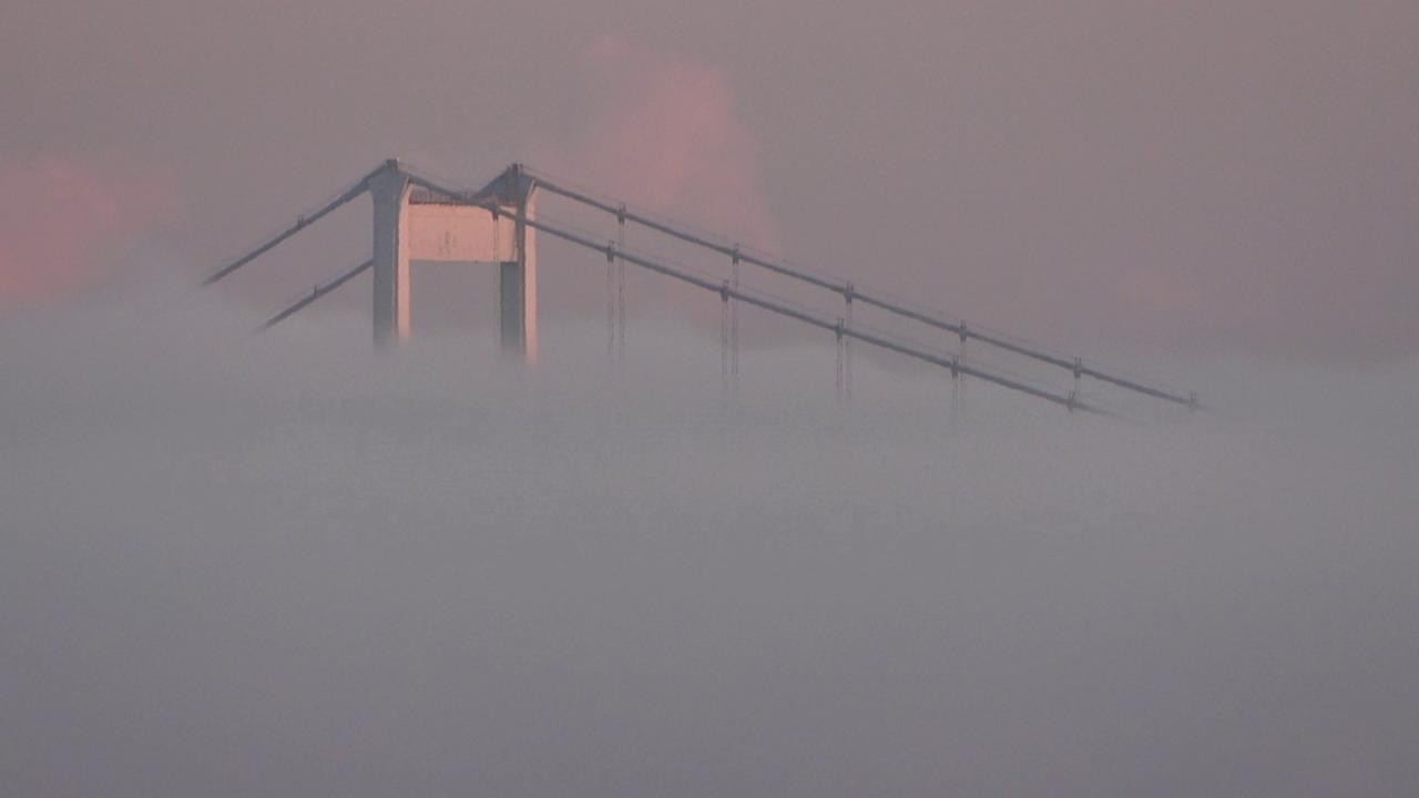 İstanbul Boğazı'nda yoğun sis etkili oldu