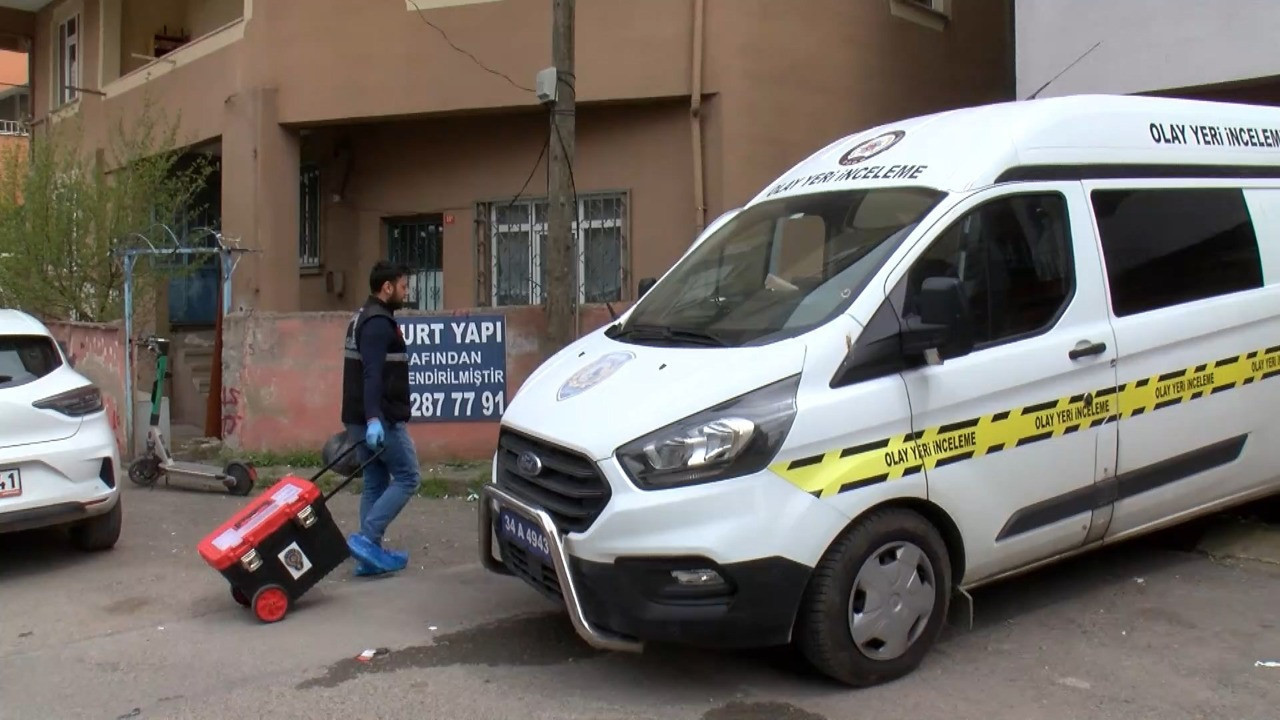 Kartal'da sır dolu vahşet! Evde boğazı kesik halde bulundu