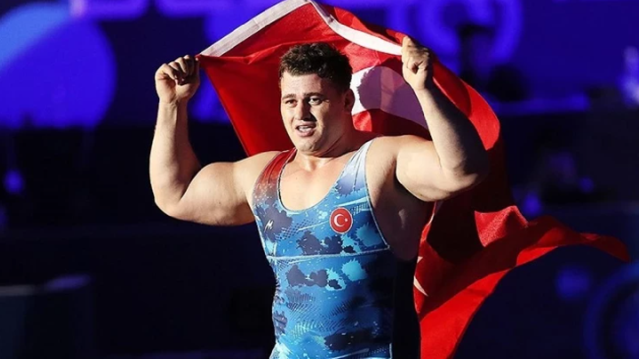 Rıza Kayaalp tarihe geçti! 13. Kez Avrupa şampiyonu oldu