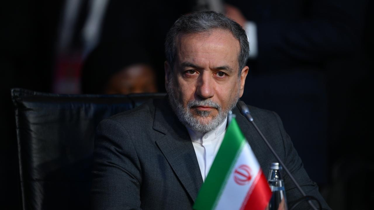 “İyi niyet karşılık bulmadı” diyen Abbas Erakçi, Pakistan yolcusu