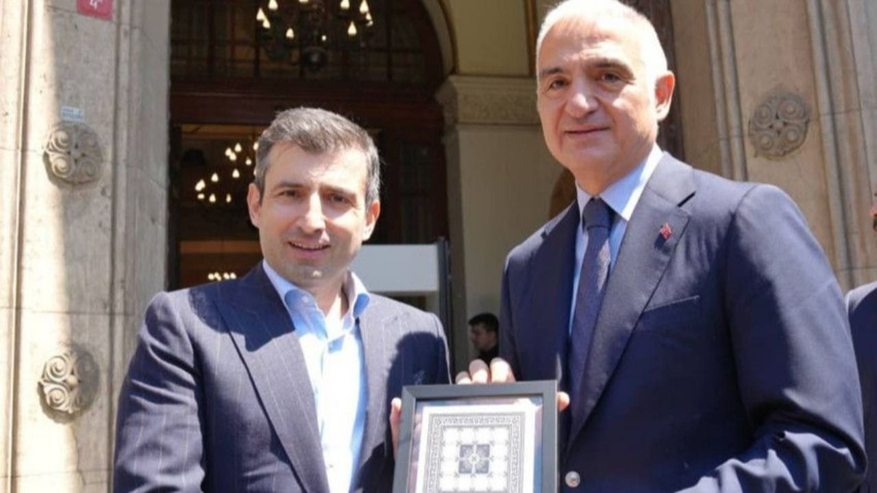 Karaköy Palas yeniden hayat buldu! Bakan Ersoy'dan Selçuk Bayraktar’a teşekkür